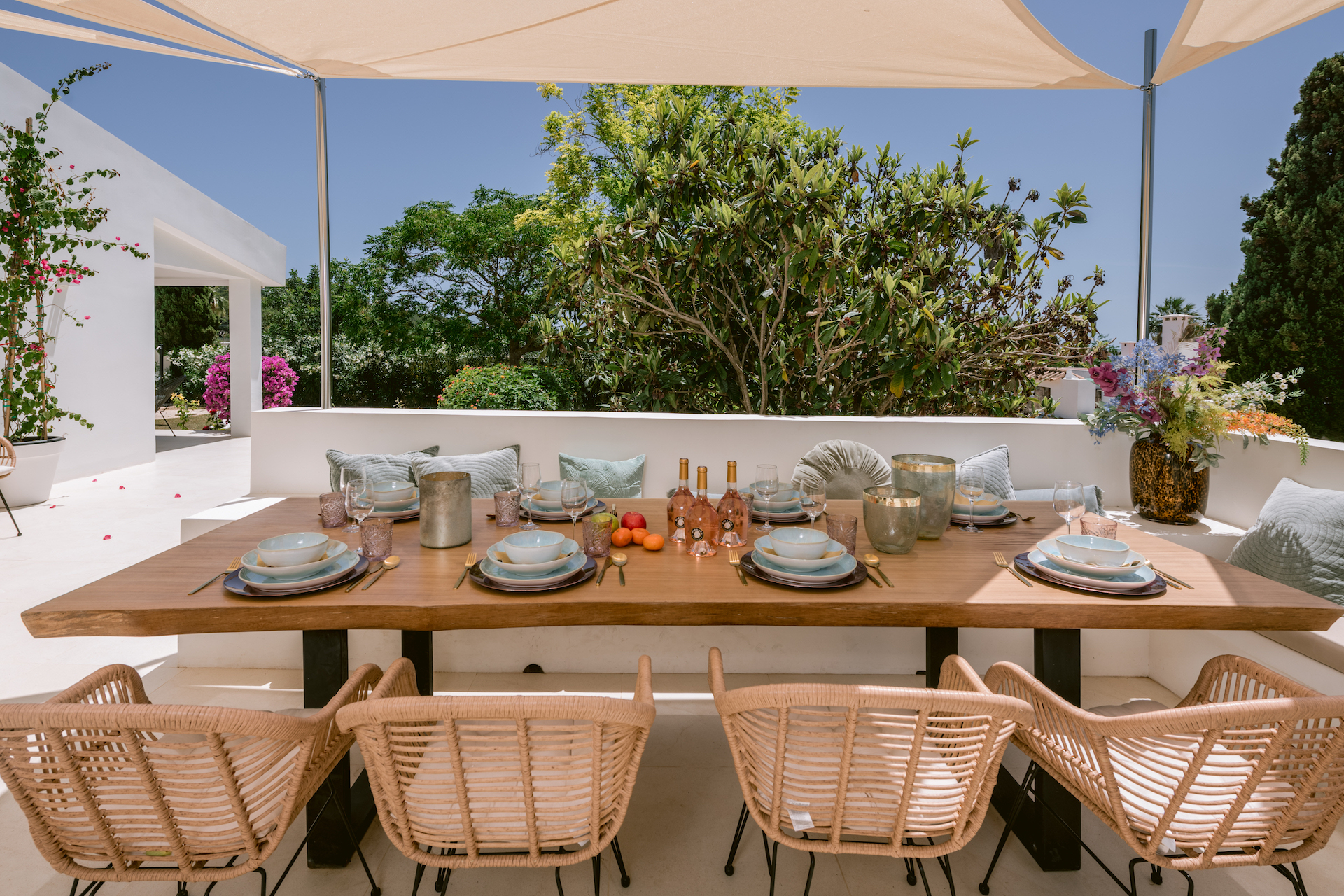 Resa Estates Ibiza te koop for sale huis villa Jesus dining table exterior.jpg